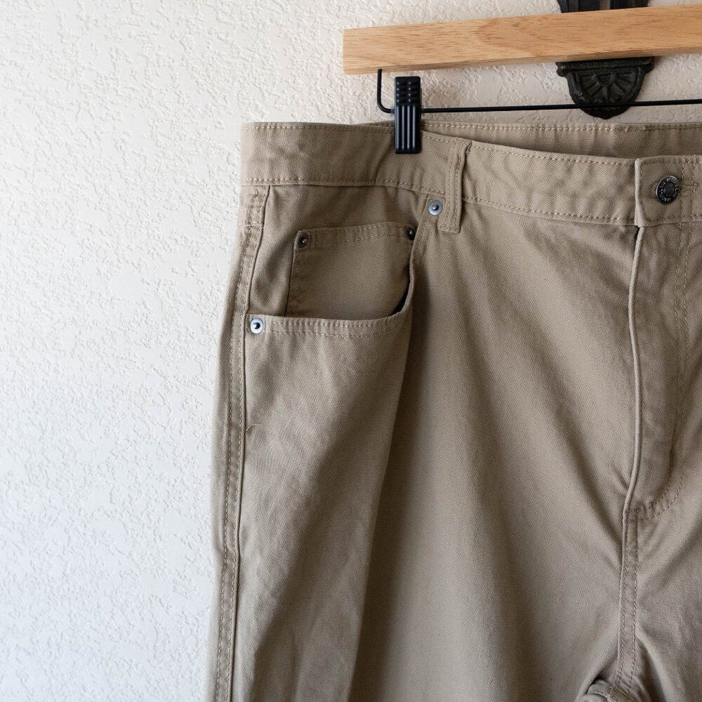Magellan Men’s Khaki Pants 42W x 30L | Stain Release Stretch Cotton Workwear - Picture 4 of 10